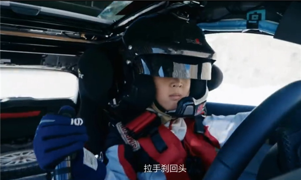 比《飞驰人生》更热血!6岁车手小海浪成功挑战巴音布鲁克魔鬼赛道