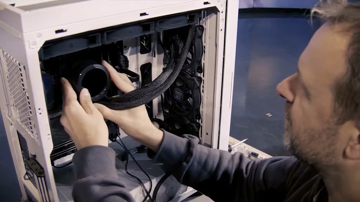 阔别 13 年,英伟达 GeForce LAN 50 明年 1 月 4~6 日重燃线下游戏激情 阔别 13 年,英伟达 GeForce LAN 50 明年 1 月 4~6 日重燃线下游戏激情